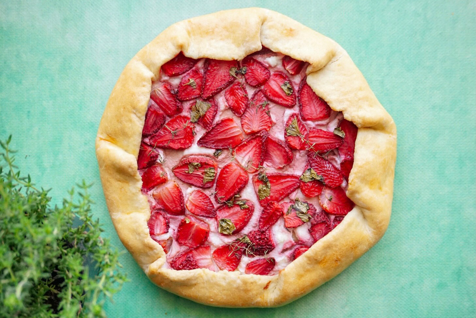 Tarta cu ricotta si capsuni